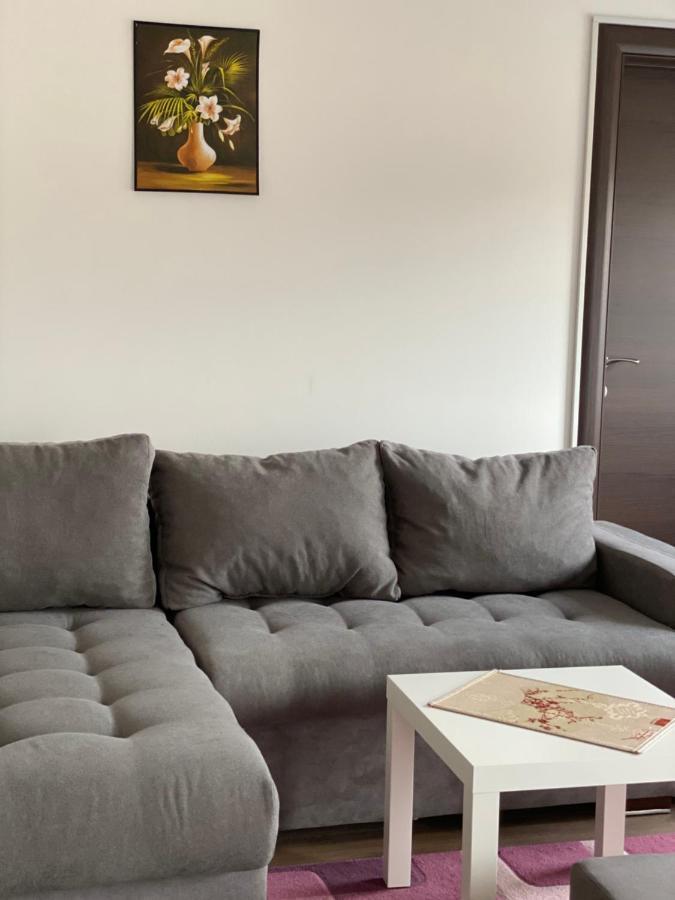 Dom Apartmani Kragujevac Ngoại thất bức ảnh